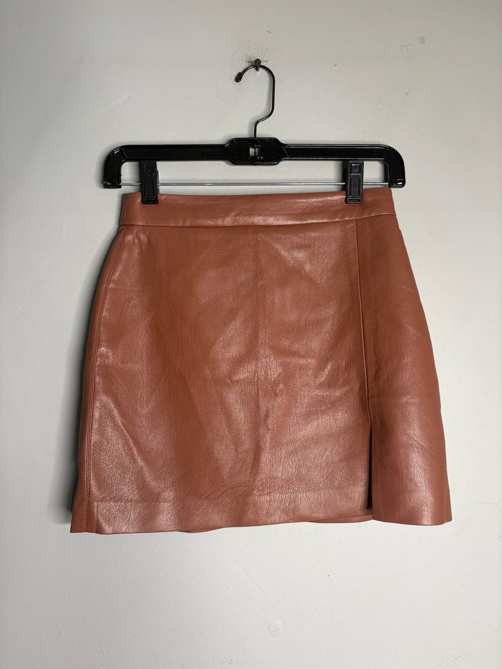 Wilfred Aritzia Vegan Leather Mini Skirt Size 0 Brown Faux Leather A-Line